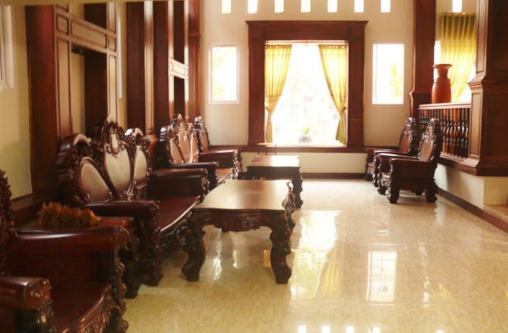 Vanne Hotel Battambang Buitenkant foto